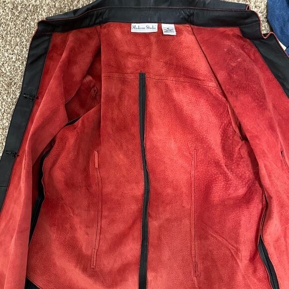 Madison Studio Black with Red Pin Stripe Leather Womens Jacket Size 8P - Picture 11 of 12
